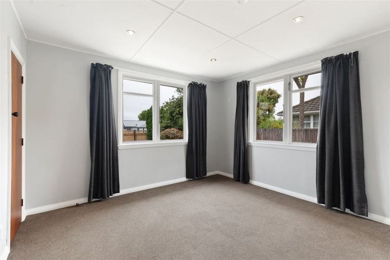 Photo of property in 10 Hillary Crescent, Upper Riccarton, Christchurch, 8041