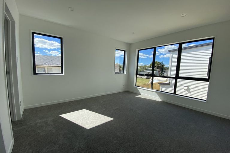 Photo of property in 26b Eddowes Street, Manurewa, Auckland, 2102