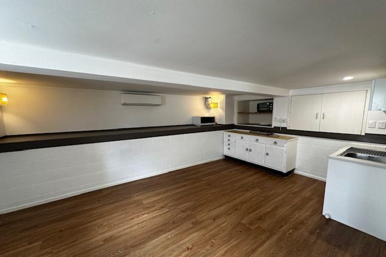 Photo of property in 8 Widmore Drive, Massey, Auckland, 0614