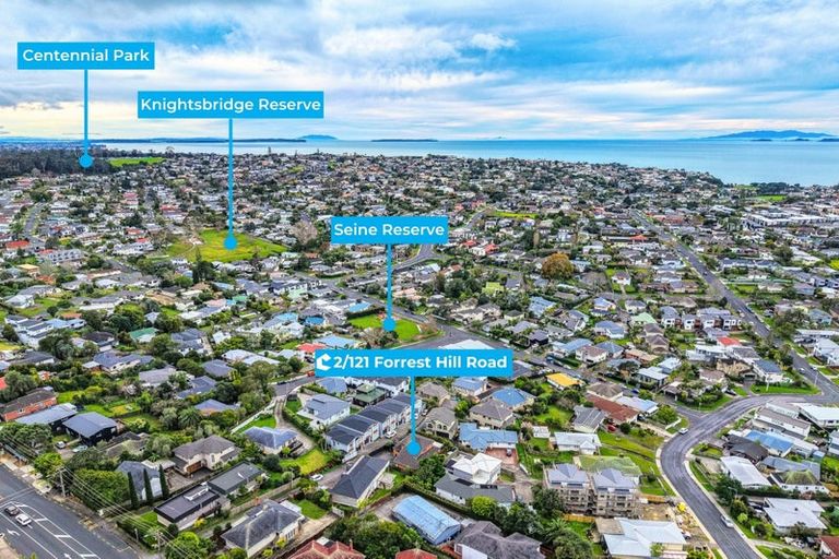 Photo of property in 2/121 Forrest Hill Road, Forrest Hill, Auckland, 0620
