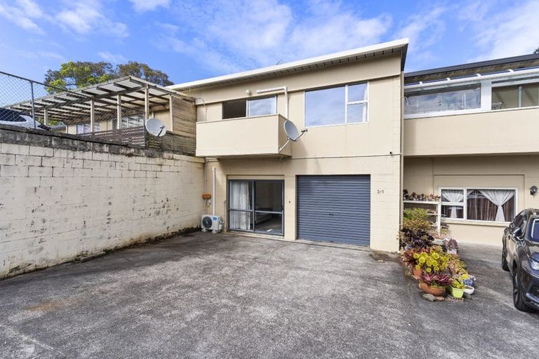Photo of property in 3/1 Botany Road, Howick, Auckland, 2010