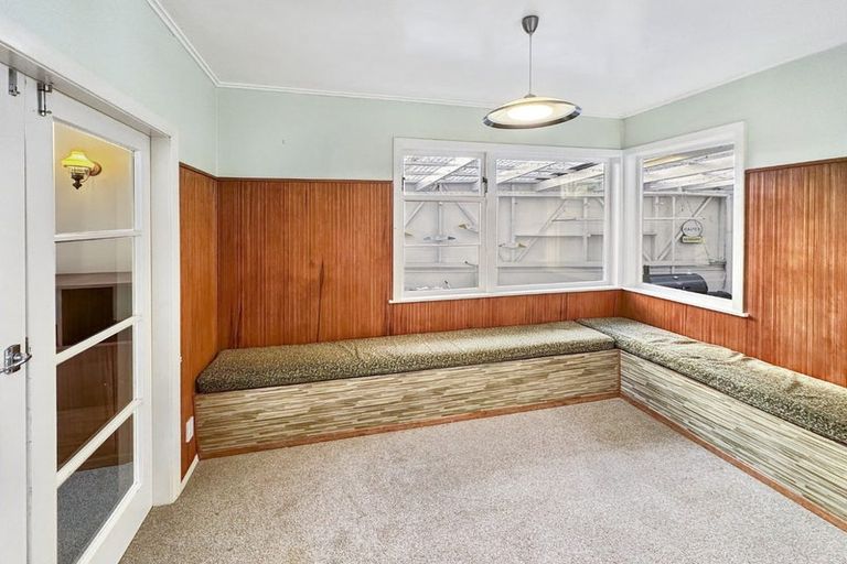 Photo of property in 216 Waddington Drive, Naenae, Lower Hutt, 5011