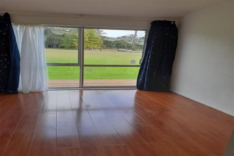 Photo of property in 57 Wilsher Crescent, Henderson, Auckland, 0612
