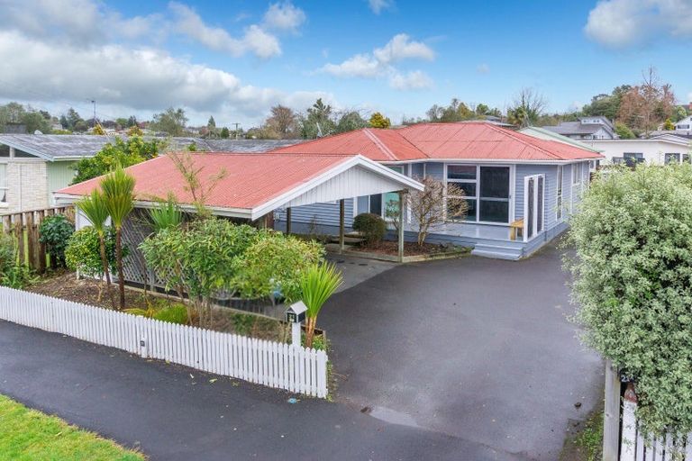 Photo of property in 21 Carrington Avenue, Hillcrest, Hamilton, 3216