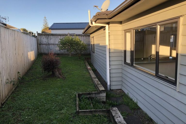 Photo of property in 115a Ennis Avenue, Pakuranga Heights, Auckland, 2010