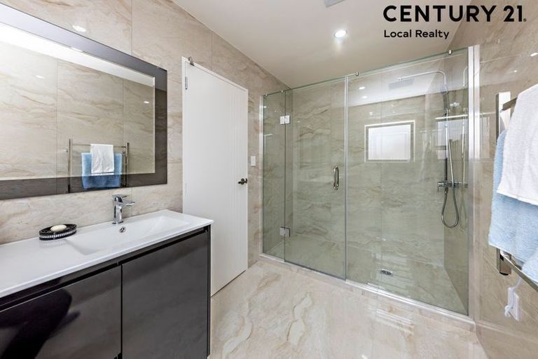 Photo of property in 2b Bunnythorpe Road, Papakura, 2110