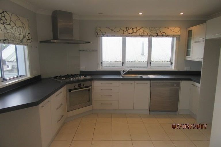 Photo of property in 225 Muritai Road, Eastbourne, Lower Hutt, 5013