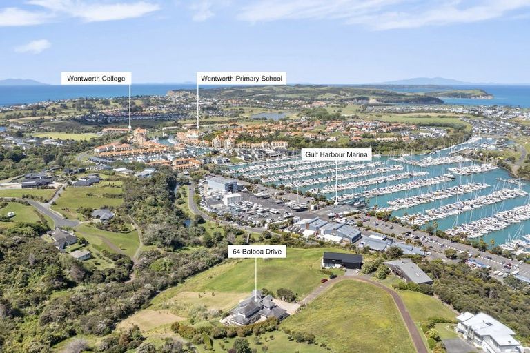 Photo of property in 64 Balboa Drive, Matakatia, Whangaparaoa, 0930