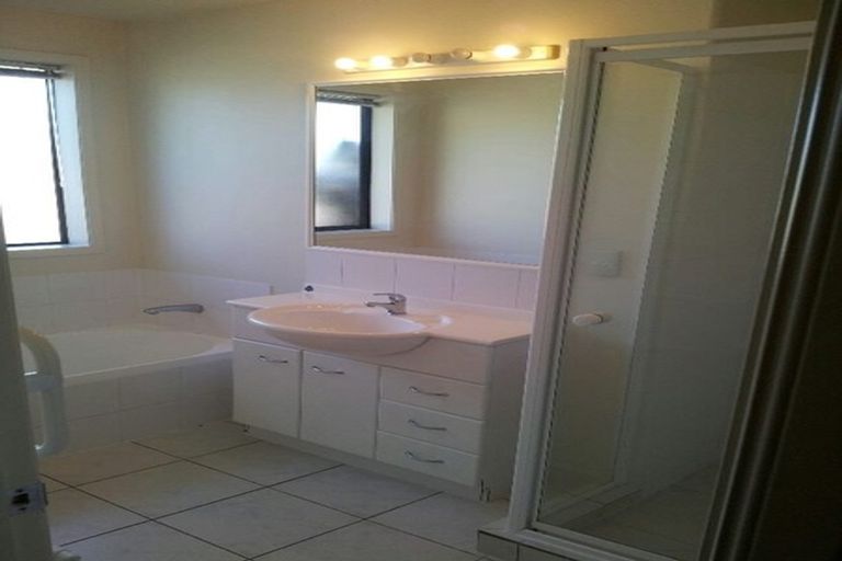 Photo of property in 18 Amoka Crescent, Parklands, Christchurch, 8083