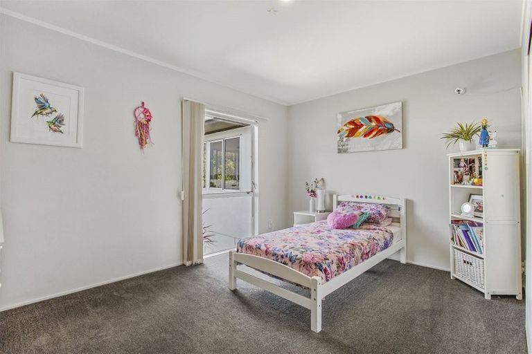 Photo of property in 2 Mabbett Lane, Waimauku, 0883