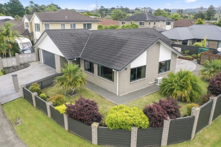 Photo of property in 14 Murray Becroft Avenue, Henderson Valley, Auckland, 0612
