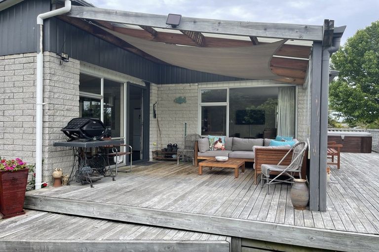 Photo of property in 23 Kereru Street, Two Mile Bay, Taupo, 3330