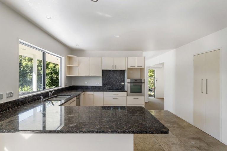 Photo of property in 128 Onetaunga Road, Chatswood, Auckland, 0626