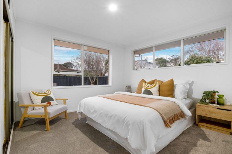 Photo of property in 80 Sawyers Arms Road, Northcote, Christchurch, 8052