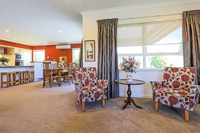 Photo of property in 4 Pukaki Place, Poraiti, Napier, 4112