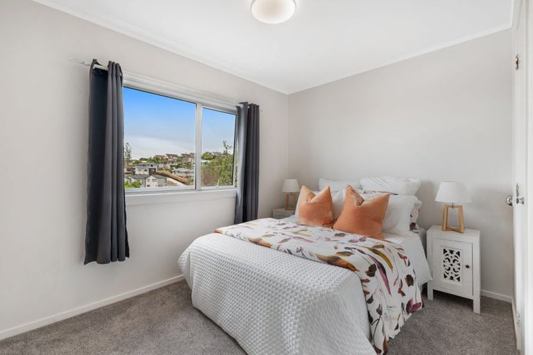 Photo of property in 3/22 Hogans Road, Glenfield, Auckland, 0629