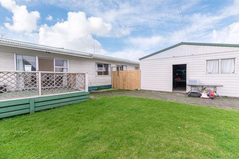 Photo of property in 12 Serrano Place, Clover Park, Auckland, 2023