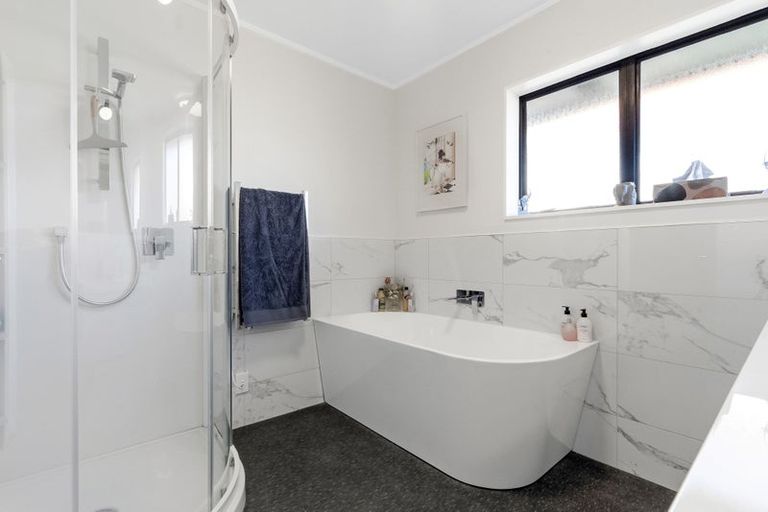 Photo of property in 8 Easton Way, Levin, 5510
