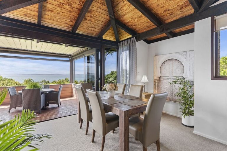 Photo of property in 60 Pacific Parade, Army Bay, Whangaparaoa, 0930