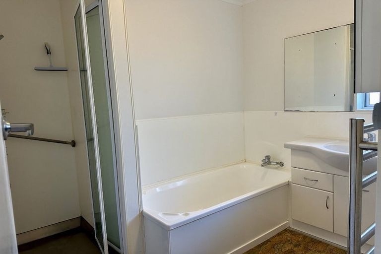 Photo of property in 58 Rhodes Drive, Kelvin Grove, Palmerston North, 4414
