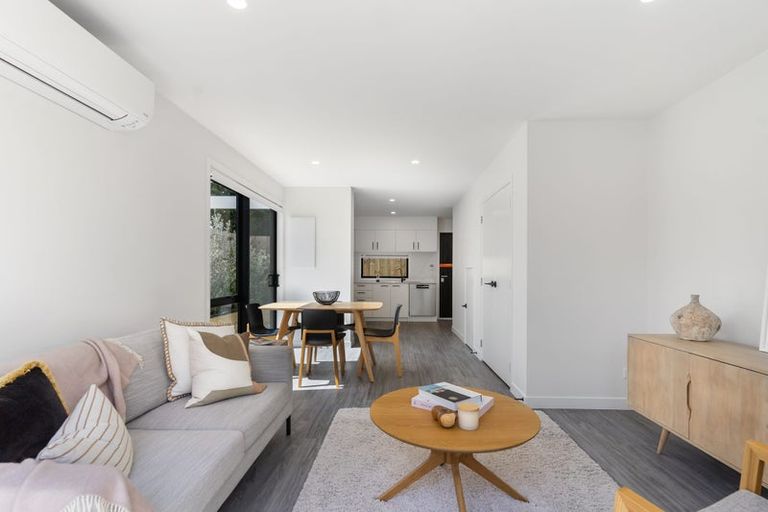 Photo of property in 2a Ellen Avenue, Hillcrest, Auckland, 0627