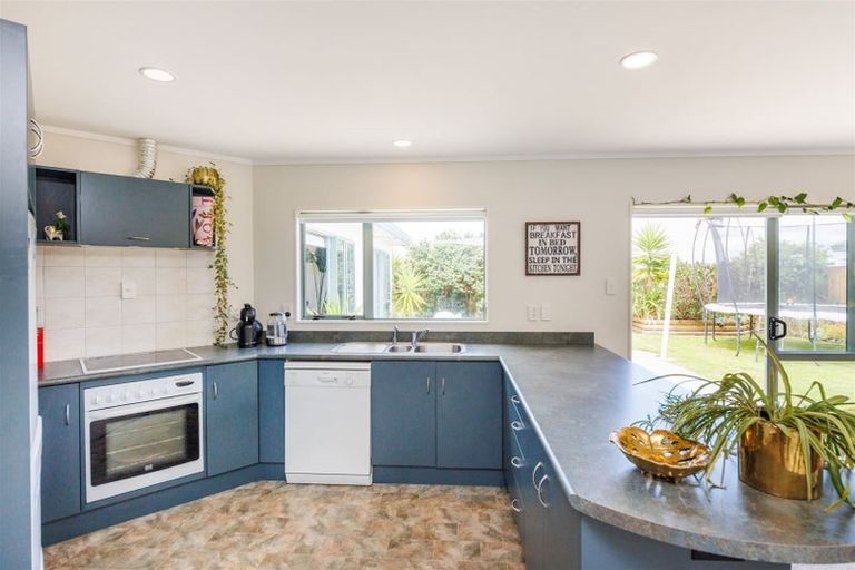 Photo of property in 106 Parnell Heights, Kelvin Grove, Palmerston North, 4414