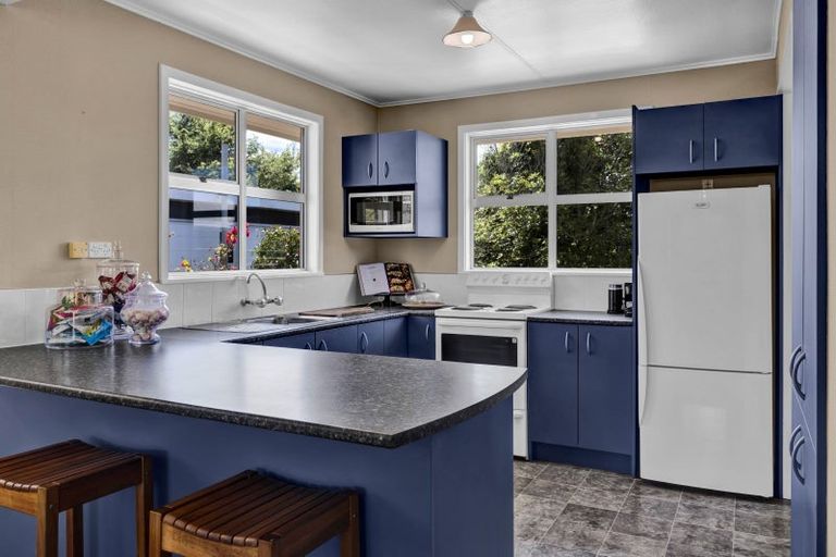 Photo of property in 3 Fyson Place, Hawera, 4610