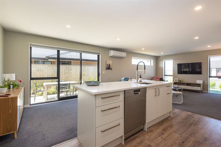 Photo of property in 21 Allied Road, Halswell, 8025