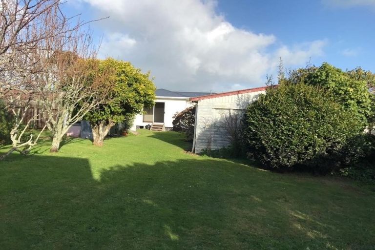 Photo of property in 221 Mangorei Road, Merrilands, New Plymouth, 4312