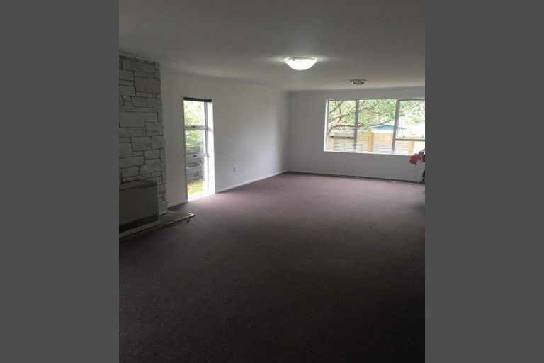 Photo of property in 4 Villa Place, Bell Block, New Plymouth, 4312