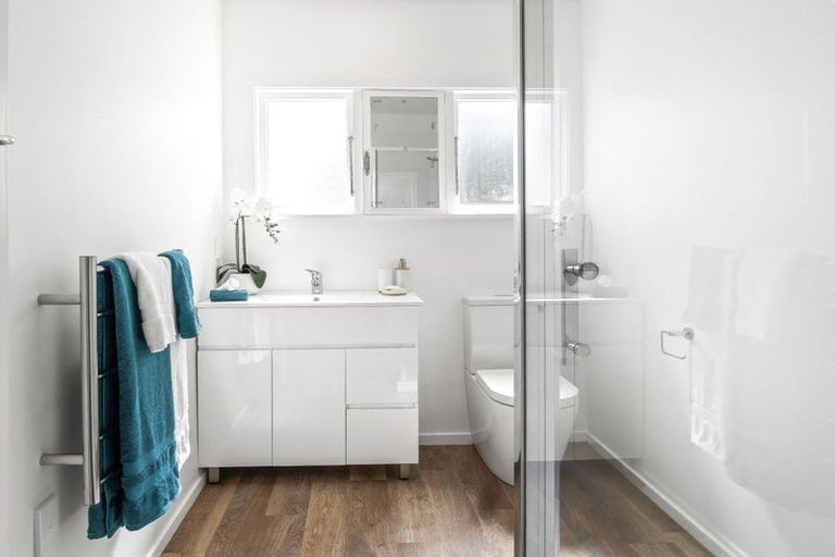 Photo of property in 10 Mcfaddens Road, St Albans, Christchurch, 8052