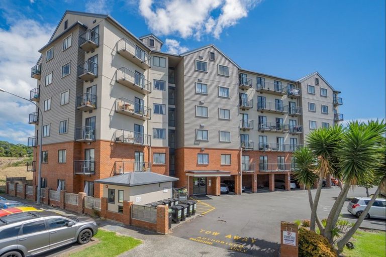 Photo of property in 6e/17 Crown Lynn Place, New Lynn, Auckland, 0600