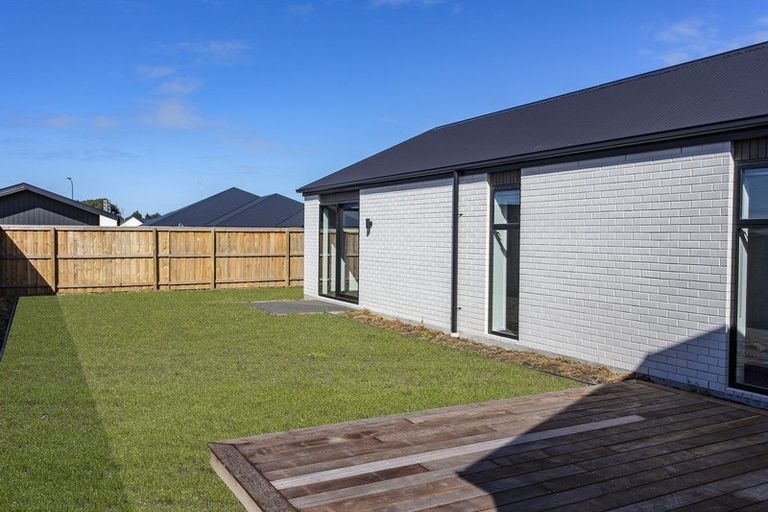 Photo of property in 14 Crossley Avenue, Woodend, 7610