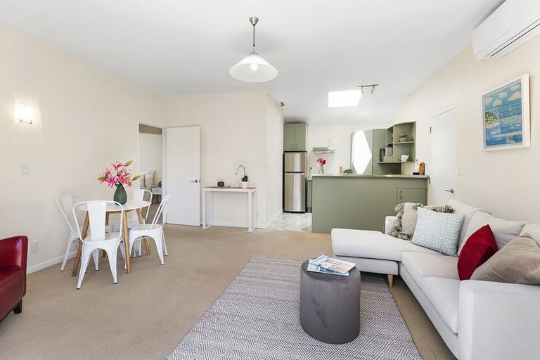 Photo of property in 92a Calabar Road, Miramar, Wellington, 6022