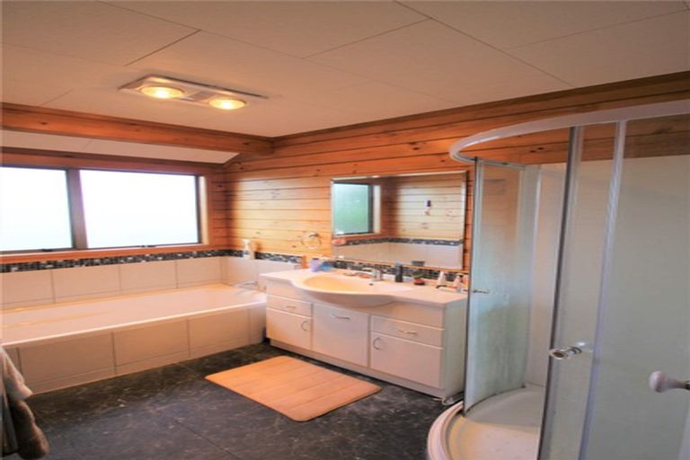 Photo of property in 1/21 Calluna Crescent, Totara Heights, Auckland, 2105