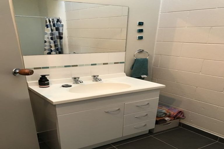 Photo of property in 17a Castle Crescent, Stokes Valley, Lower Hutt, 5019