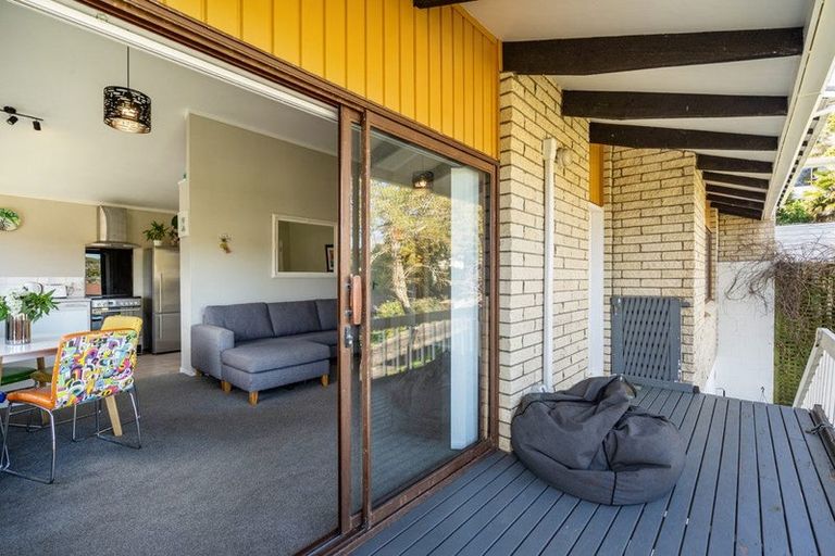 Photo of property in 1/7 Newstead Avenue, Browns Bay, Auckland, 0632