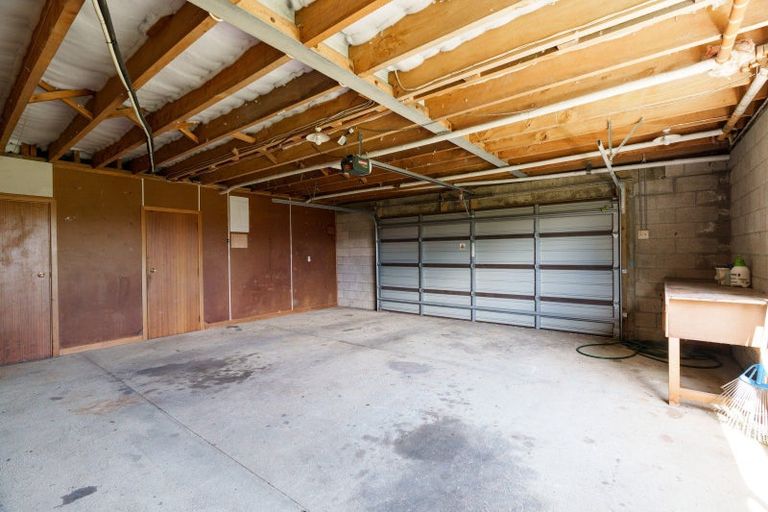 Photo of property in 50 Glendevon Place, Vauxhall, Dunedin, 9013