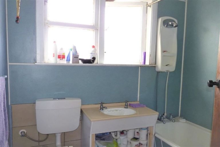 Photo of property in 1030 Sussex Street, Mayfair, Hastings, 4122