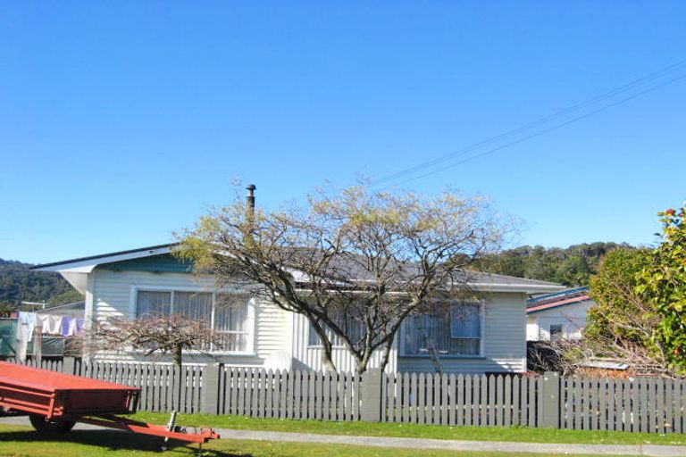 Photo of property in 137 Shakespeare Street, Greymouth, 7805