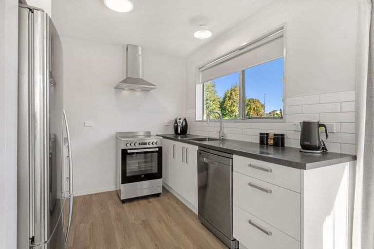 Photo of property in 2 Redwood Place, Oxford, 7430