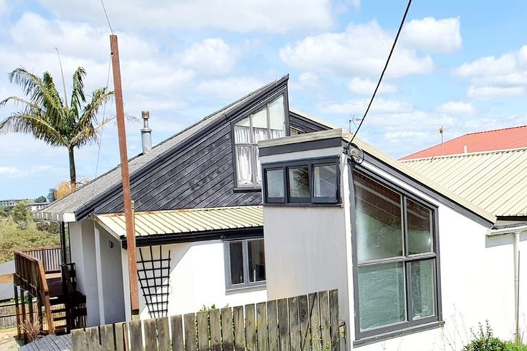 Photo of property in 126 Golf Road, Titirangi, Auckland, 0600