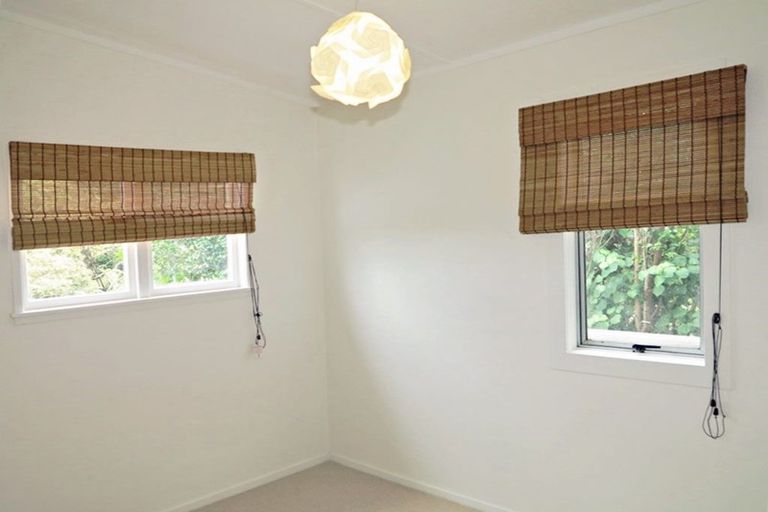 Photo of property in 109 Vipond Road, Stanmore Bay, Whangaparaoa, 0932