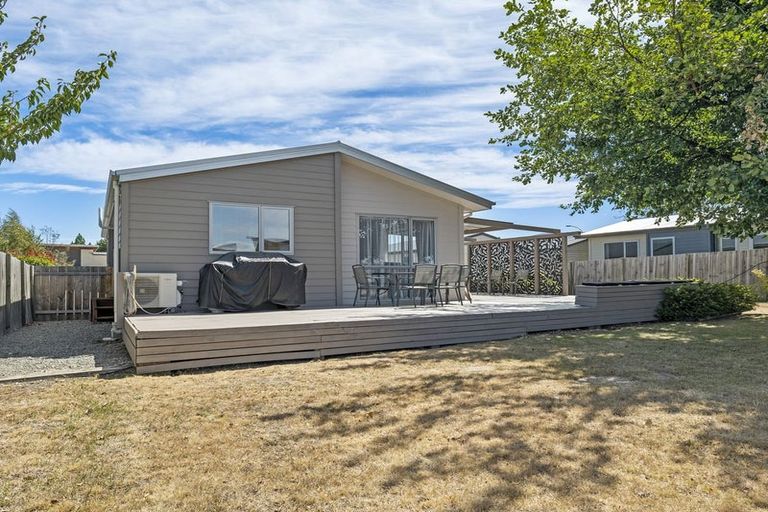 Photo of property in 12 Rhoboro Road, Twizel, 7901