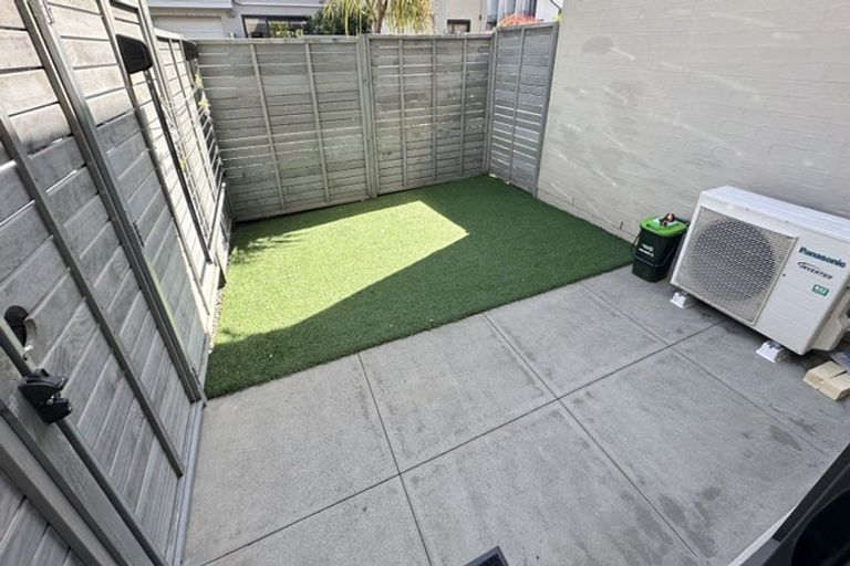 Photo of property in 28 Whenuapai Drive, Whenuapai, Auckland, 0618