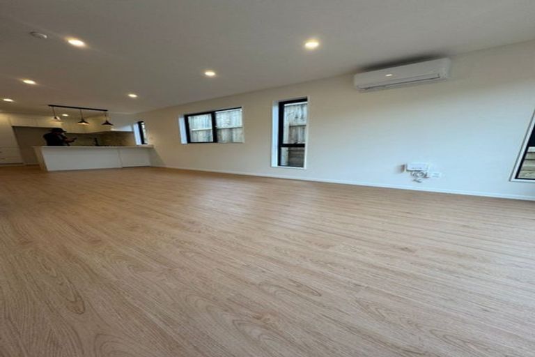 Photo of property in 42d Burbank Avenue, Manurewa, Auckland, 2102