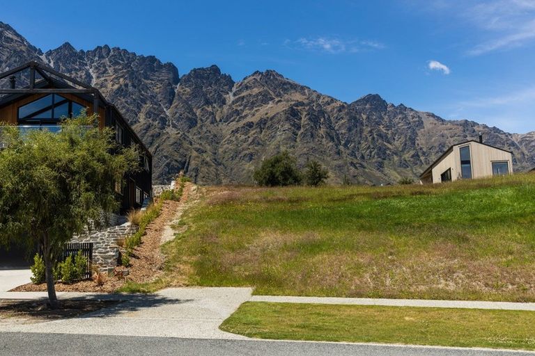 Photo of property in 9 Rannoch Drive, Jacks Point, Queenstown, 9371