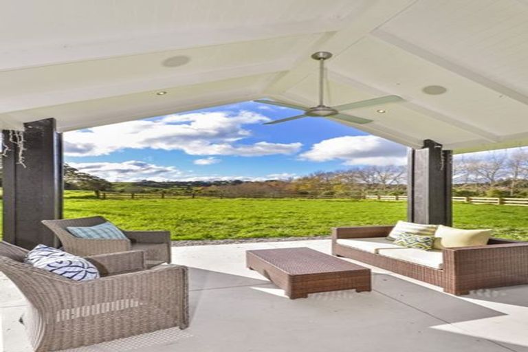 Photo of property in 669 Kahikatea Flat Road, Waitoki, Kaukapakapa, 0871