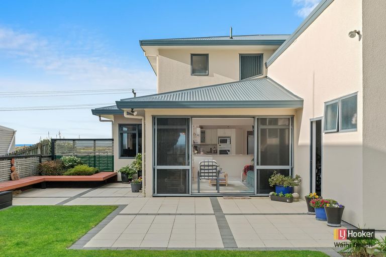 Photo of property in 142 Seaforth Road, Waihi Beach, 3611