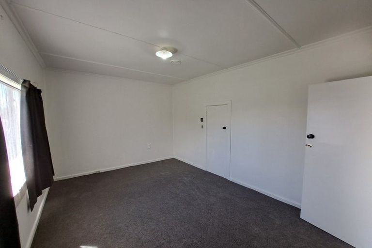 Photo of property in 88 Nikau Street, New Lynn, Auckland, 0600